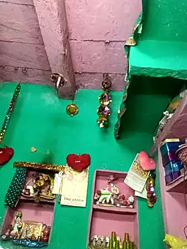 Kinjal pande online show from December 16, 12:32 pm