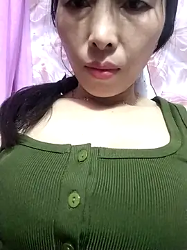 Snapshot of Comb-bii chatting on December 16, 5:34 am Comb-bii online show from December 16, 5:34 am