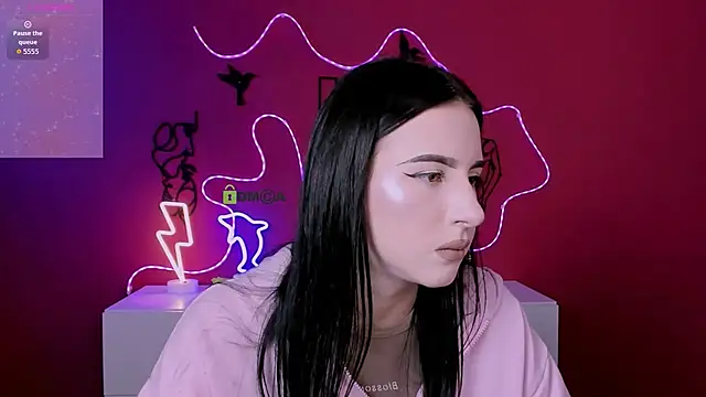 alia skay online show from May 24, 6:57 pm