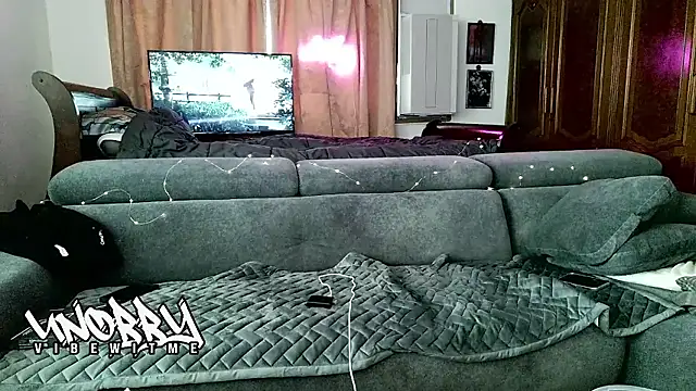 Snapshot of filthyuno chatting on December 15, 1:54 am filthyuno online show from December 15, 1:54 am