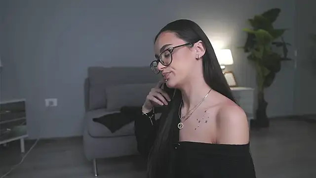 ValexieLux online show from April 3, 10:57 am