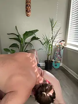 Snapshot of Nickithicks chatting on January 12, 2:44 pm Nickithicks online show from January 12, 2:44 pm