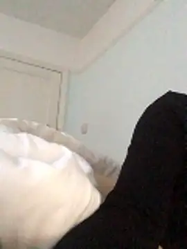 ijustturned18today online show from January 10, 9:55 am