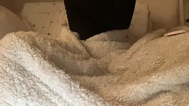 ijustturned18today online show from February 3, 7:35 am