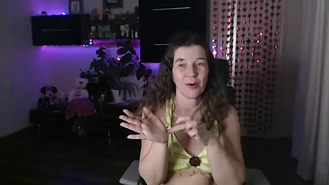 SofiaBoone online show from February 19, 7:21 pm