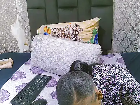 InnocentSlut301 online show from December 14, 7:40 pm