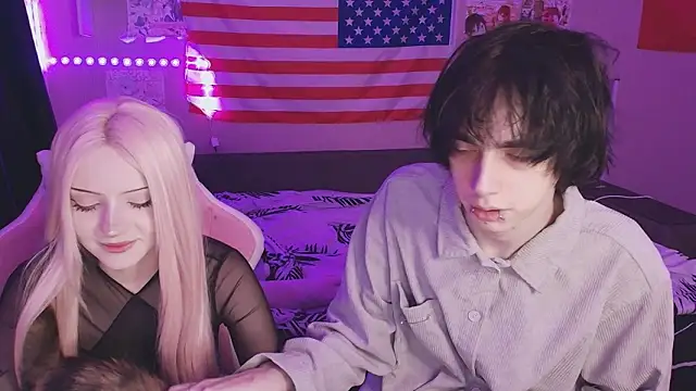 Snapshot of midnight_memories chatting on February 22, 5:22 pm midnight memories online show from February 22, 5:22 pm