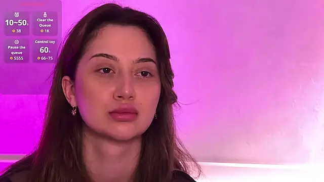 Snapshot of LucieBliss chatting on April 4, 6:05 pm LucieBliss online show from April 4, 6:05 pm