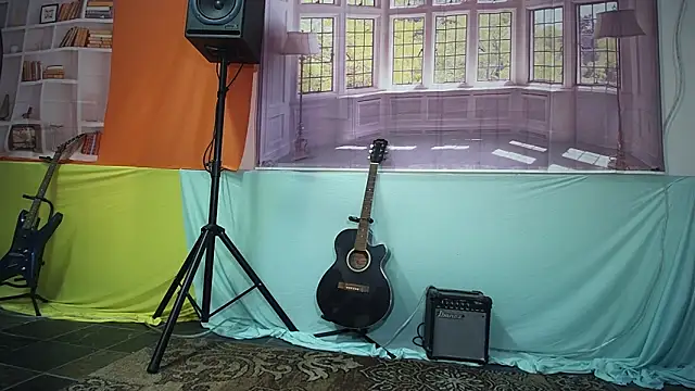 moghelslay online show from February 9, 8:02 pm