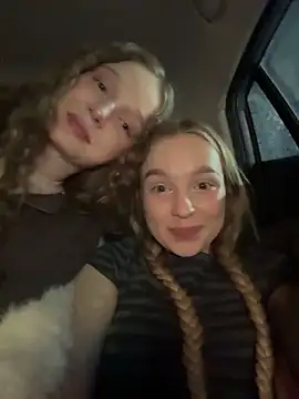 -teenytiny- online show from February 15, 3:53 pm