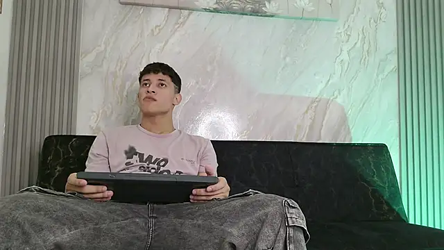 YOUNG GUYS1 online show from May 27, 7:16 am
