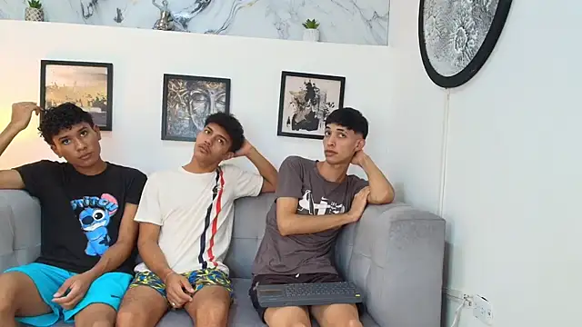 Snapshot of SWEET_RABBIT1 chatting on December 17, 7:31 pm SWEET RABBIT1 online show from December 17, 7:31 pm