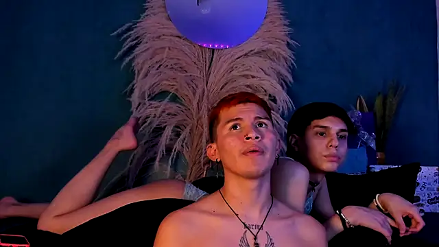 Snapshot of DeeQuinn_Blaze chatting on December 17, 8:04 pm DeeQuinn Blaze online show from December 17, 8:04 pm