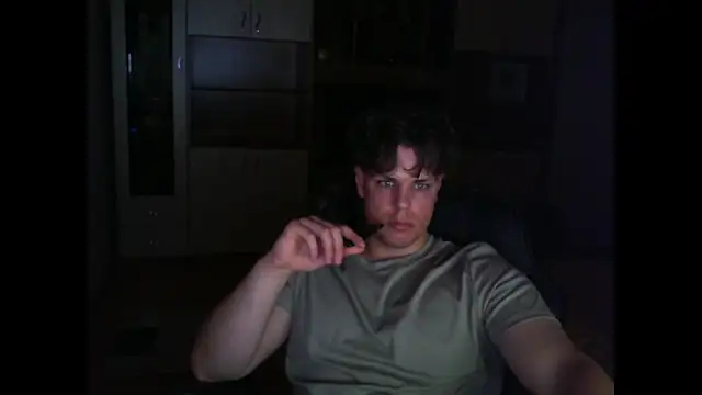 GymGuy0505 online show from May 1, 11:53 pm