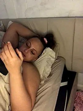 Snapshot of Welsh_Maya221x chatting on January 8, 10:28 am Welsh Maya221x online show from January 8, 10:28 am