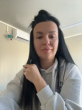 Snapshot of MeganBlueq chatting on January 12, 11:04 am MeganBlueq online show from January 12, 11:04 am