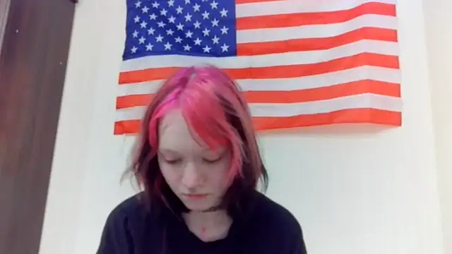 Snapshot of Shine_Luna chatting on February 26, 10:42 pm Shine Luna online show from February 26, 10:42 pm