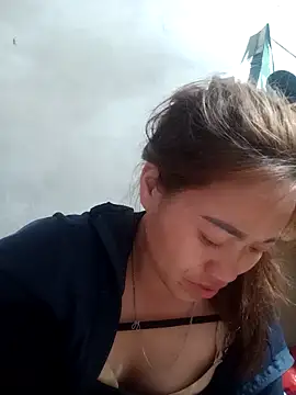 little-effy online show from March 4, 1:17 pm