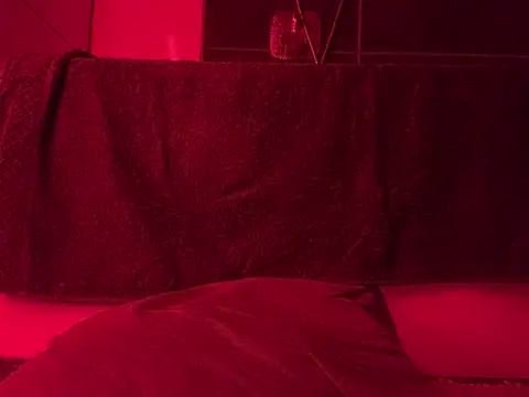 slightlycuriouss online show from March 26, 1:55 am