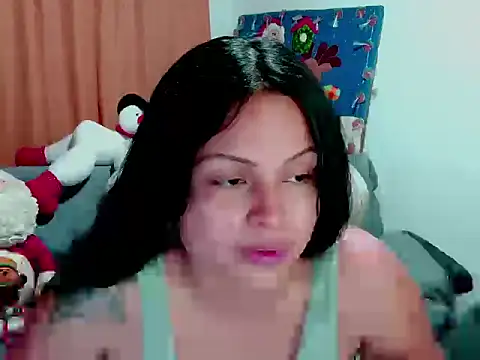 Snapshot of milk_hot_mafe chatting on December 18, 3:45 am milk hot mafe online show from December 18, 3:45 am