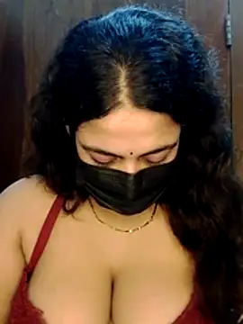 nosrat014 online show from May 13, 5:43 pm