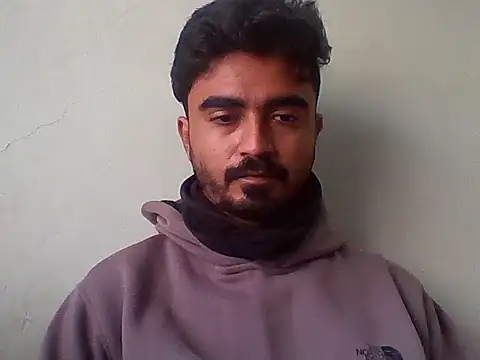 Snapshot of no_one_knows_ chatting on December 16, 5:45 am no one knows online show from December 16, 5:45 am