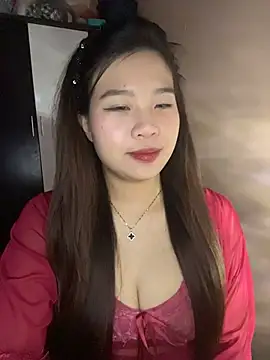 Snapshot of Bae1103_ chatting on December 17, 5:52 pm Bae1103 online show from December 17, 5:52 pm