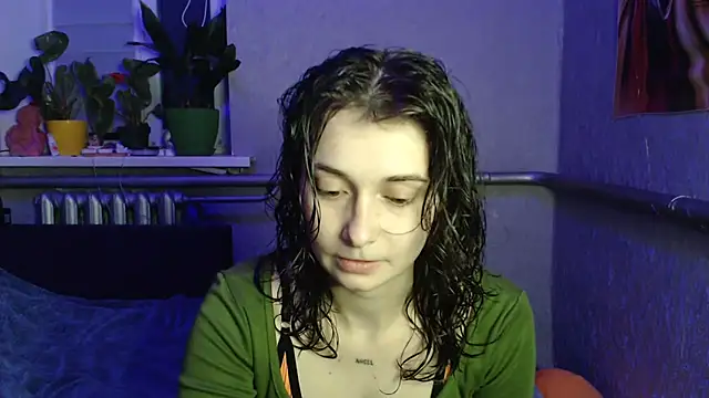 Snapshot of Angelik5371 chatting on April 14, 6:47 pm Angelik5371 online show from April 14, 6:47 pm