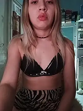 soylulita07 online show from April 12, 7:24 am