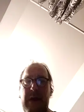 Olivassl22 online show from February 18, 10:50 pm