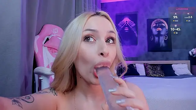 LanaMiracle online show from February 3, 6:40 am