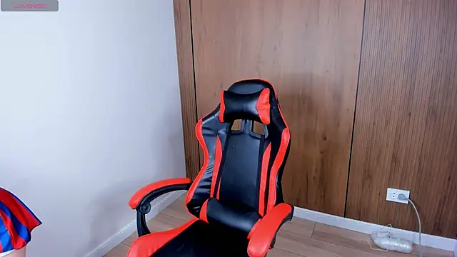 Snapshot of Semilia_son chatting on December 16, 1:54 am Semilia son online show from December 16, 1:54 am