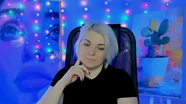 EvaEvals online show from December 15, 7:23 am