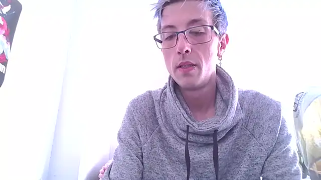 AskAveryAnything online show from December 20, 8:16 pm