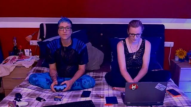 AskAveryAnything online show from July 21, 7:49 pm