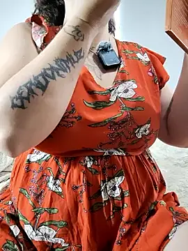 Snapshot of Divine_Pouvoir chatting on January 6, 4:00 pm Divine Pouvoir online show from January 6, 4:00 pm