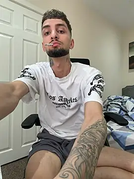 Juliann69Ramiro online show from June 27, 11:59 am