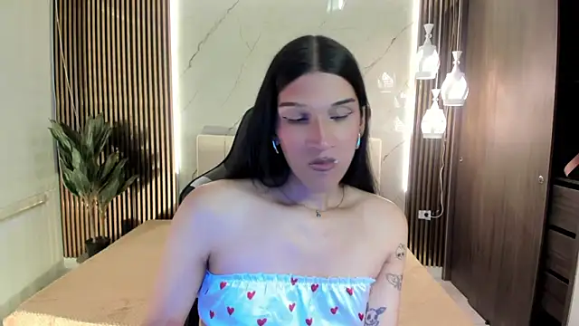 Snapshot of Bianca_baldwin_ chatting on December 13, 8:47 pm Bianca baldwin online show from December 13, 8:47 pm