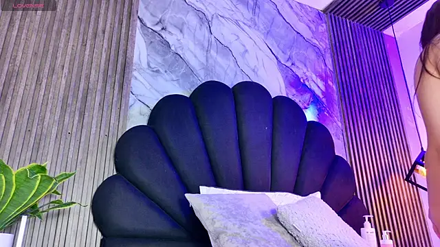 Snapshot of vicky_lopez chatting on January 10, 2:46 am vicky lopez online show from January 10, 2:46 am