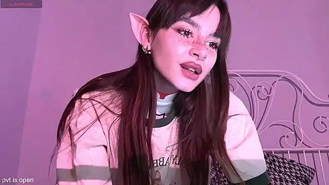 Snapshot of xx_lily chatting on December 16, 10:59 pm xx lily online show from December 16, 10:59 pm