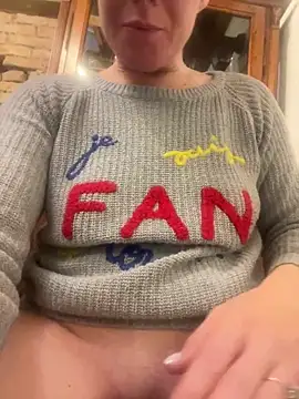 Snapshot of RedPepper- chatting on December 19, 12:23 pm RedPepper- online show from December 19, 12:23 pm