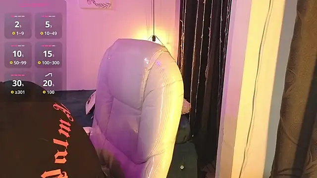 annie and ryan online show from February 14, 4:09 am