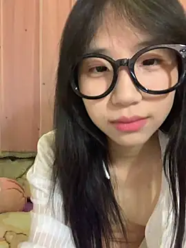 luck-005 online show from May 25, 3:07 pm