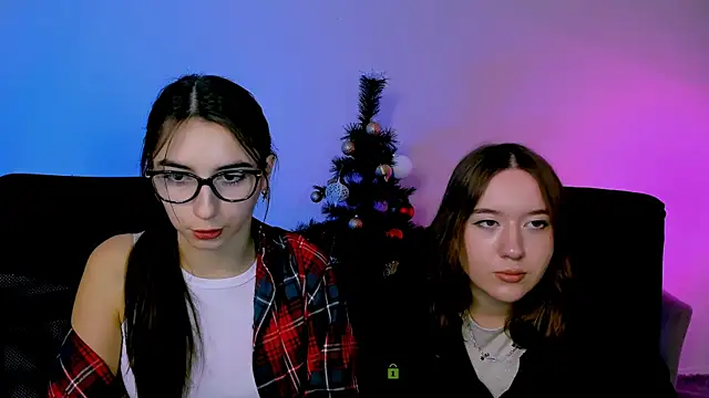 Snapshot of mila_firee chatting on December 16, 12:10 pm mila firee online show from December 16, 12:10 pm