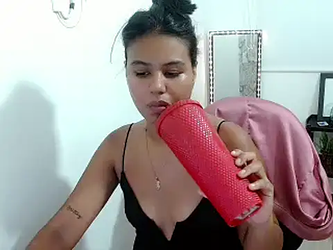 Shawnycarson online show from May 12, 6:05 pm
