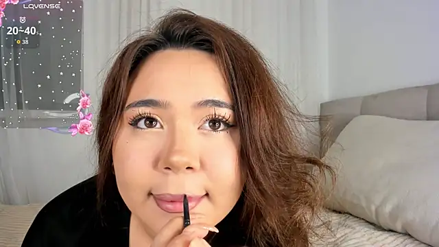 Mia Carmin online show from April 12, 10:48 pm