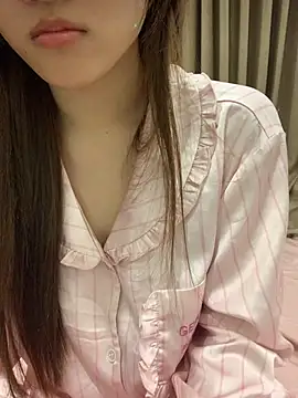 Snapshot of -Bibi-18 chatting on June 27, 2:55 pm -Bibi-18 online show from June 27, 2:55 pm
