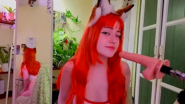LittleFoxHole online show from April 28, 1:04 am