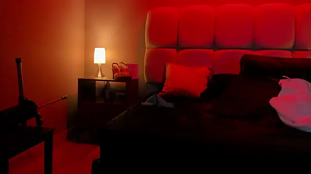 veromilff online show from March 8, 2:04 am