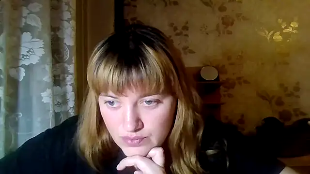 swett girll online show from December 13, 7:53 pm